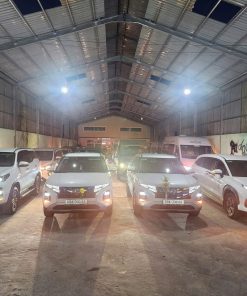 Xe 4 chỗ đời mới đi sân bay Tân Sơn Nhất
