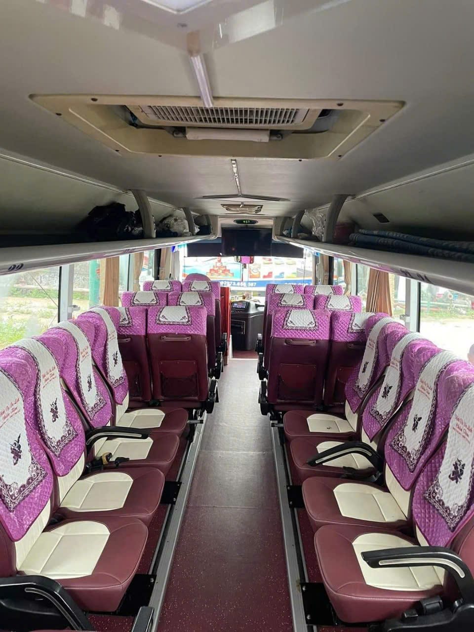 Xe 29 Chổ Thaco Meadow 85S