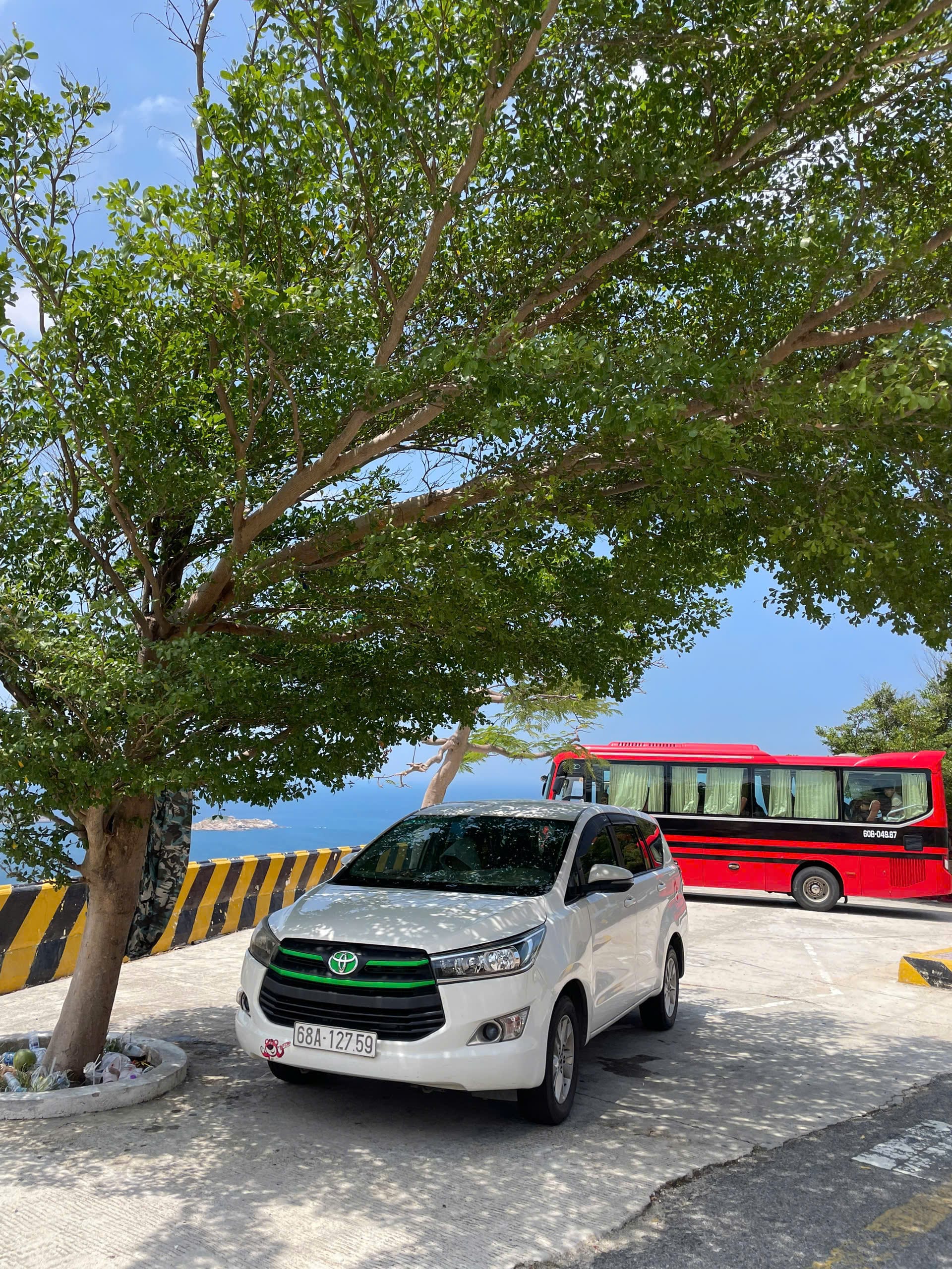 Xe Toyota Innova 8 Chỗ