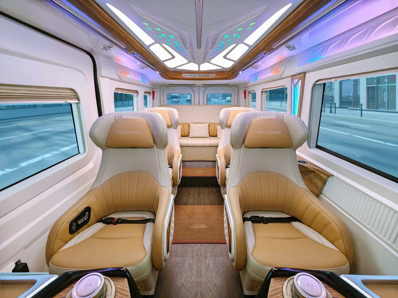 VIP Lounge Limousine 10 Chỗ